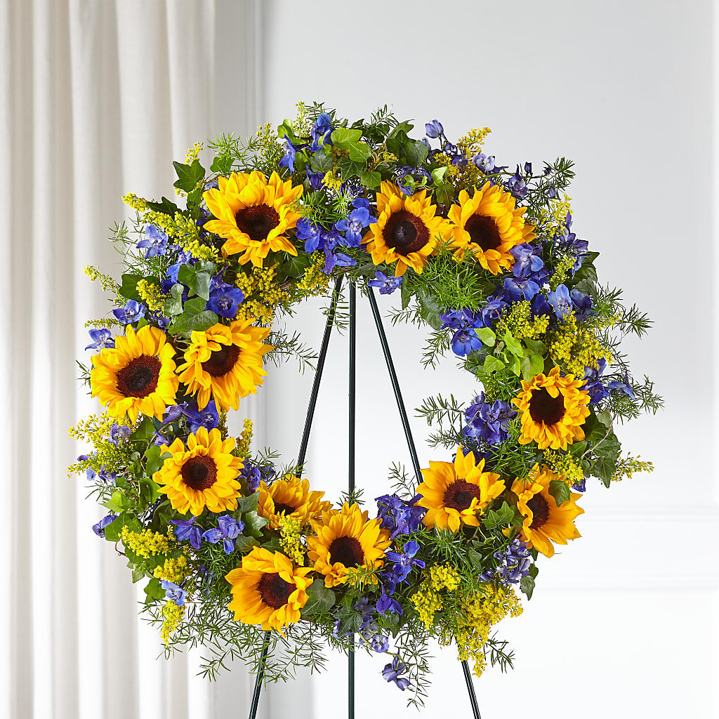 Bright Rays Wreath – La Veranera Flower Shop, Nashville TN
