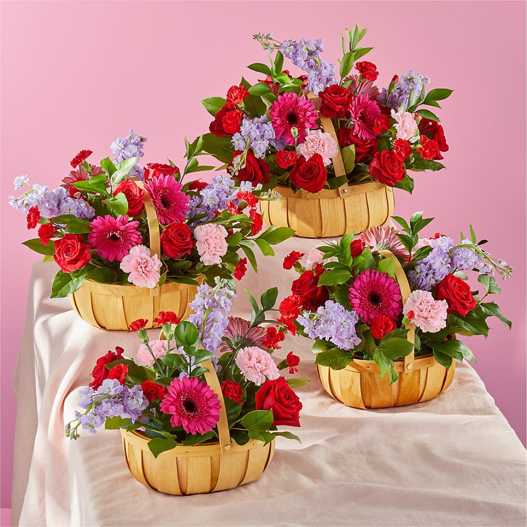 Pink Picnic Basket – La Veranera Flower Shop, Nashville TN