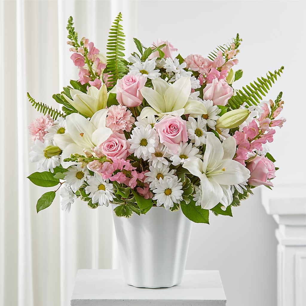 Soft Touch Tabletop Basket – La Veranera Flower Shop, Nashville TN
