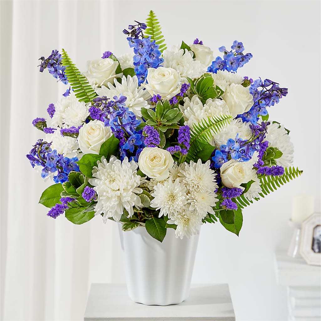 Hold Dear Tabletop Basket – La Veranera Flower Shop, Nashville TN