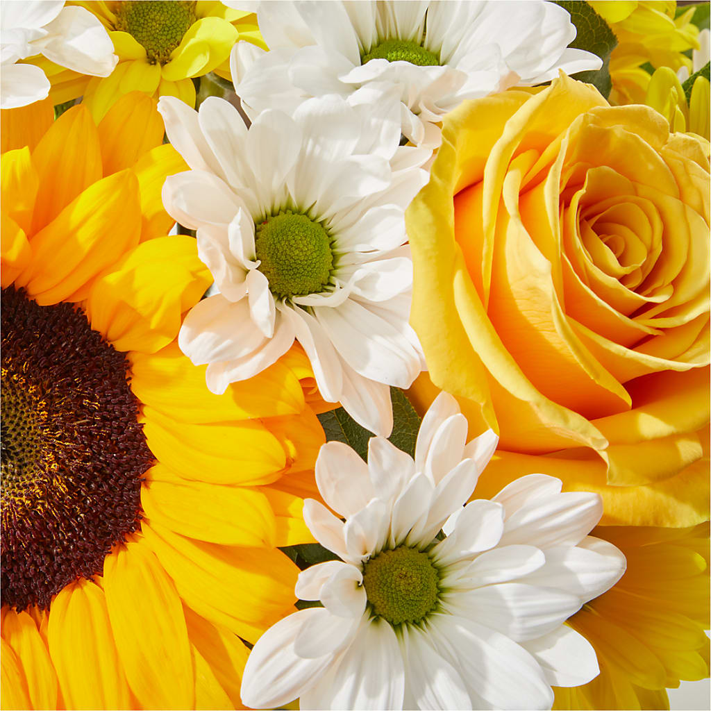 Be Happy Bouquet –  La Veranera Flower Shop, Nashville TN