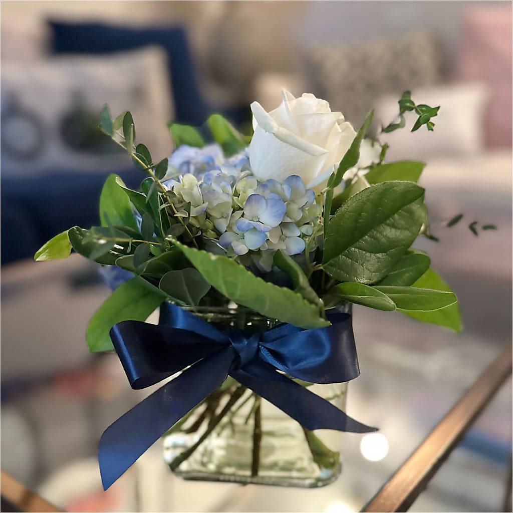 Sky Blue Delight Bouquet –  La Veranera Flower Shop, Nashville TN