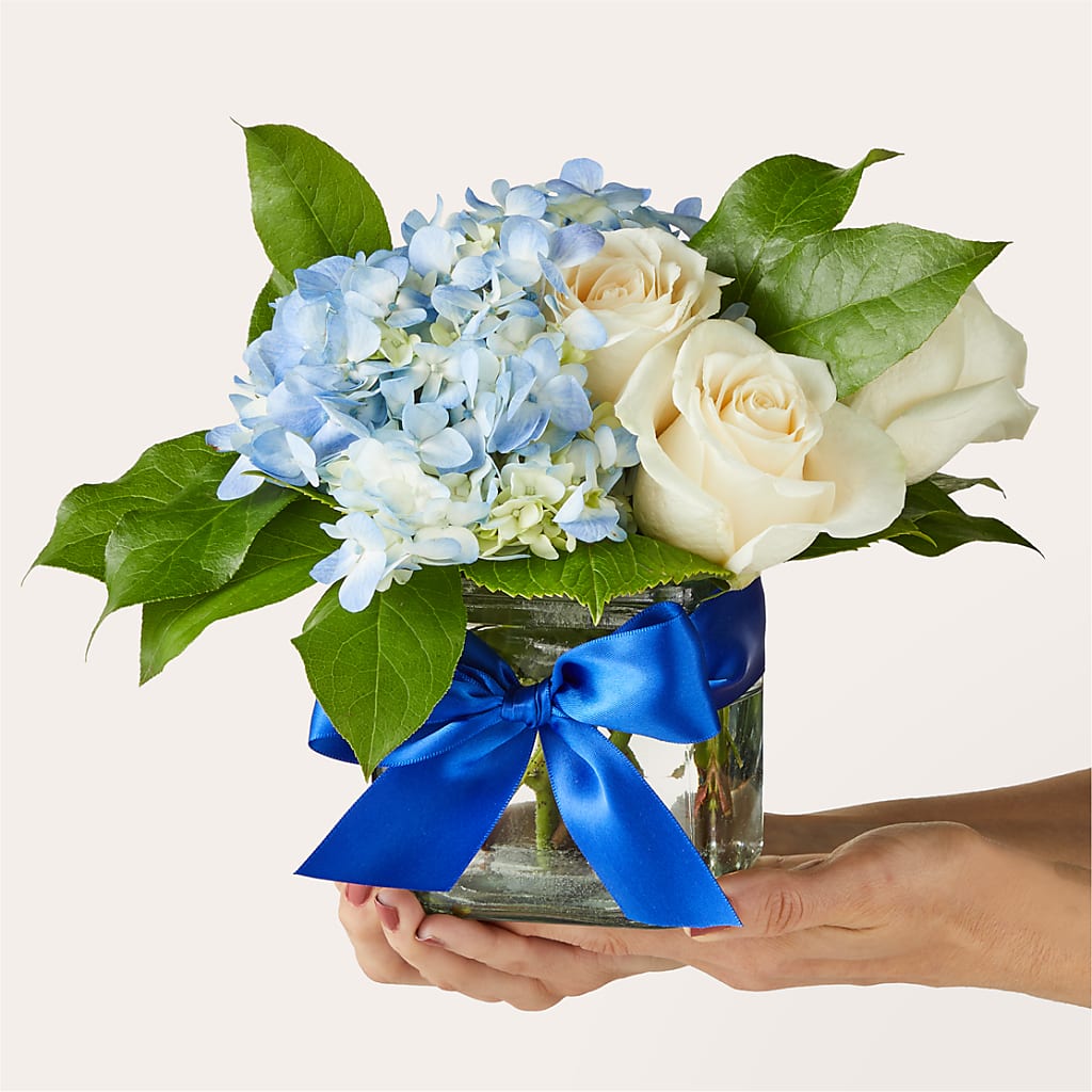 Sky Blue Delight Bouquet –  La Veranera Flower Shop, Nashville TN