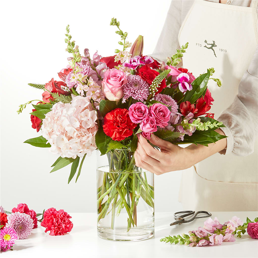 Swooning Over You - A Luxury Florist Original –  La Veranera Flower Shop, Nashville TN
