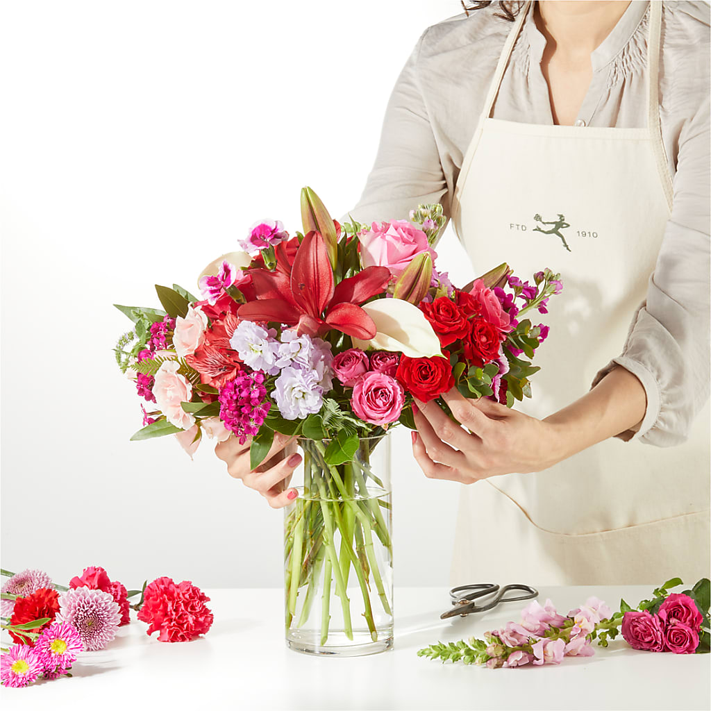 Swooning Over You - A Luxury Florist Original –  La Veranera Flower Shop, Nashville TN