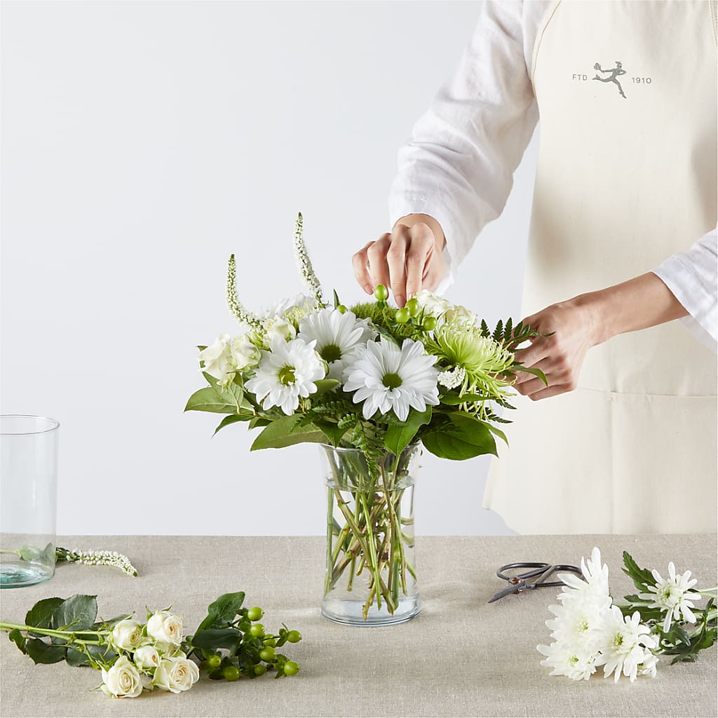 Irish Garden - A Florist Original –  La Veranera Flower Shop, Nashville TN