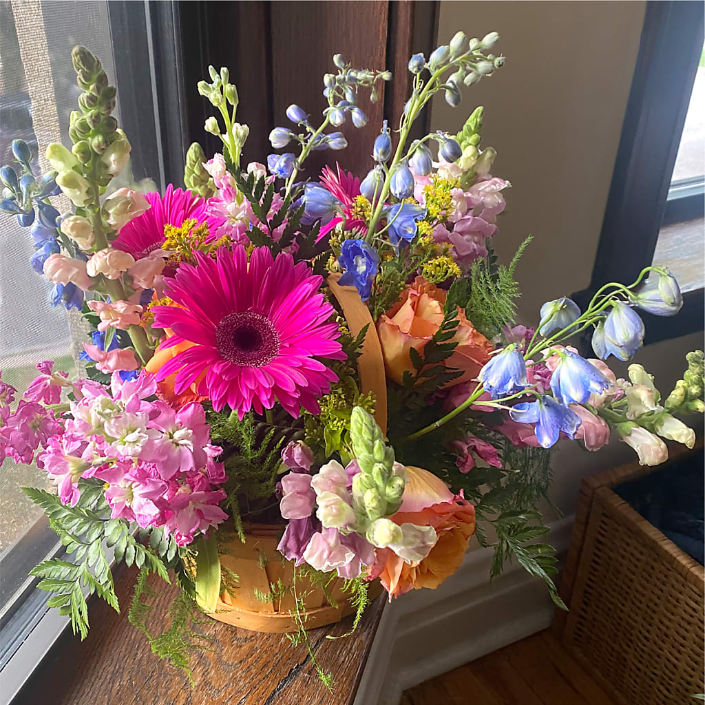 Garden of Life Basket –  La Veranera Flower Shop, Nashville TN