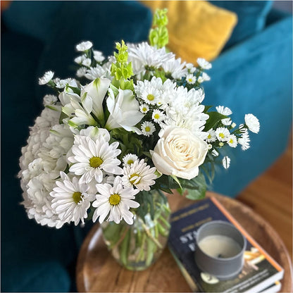 Classic Ivory – A Florist Original –  La Veranera Flower Shop, Nashville TN