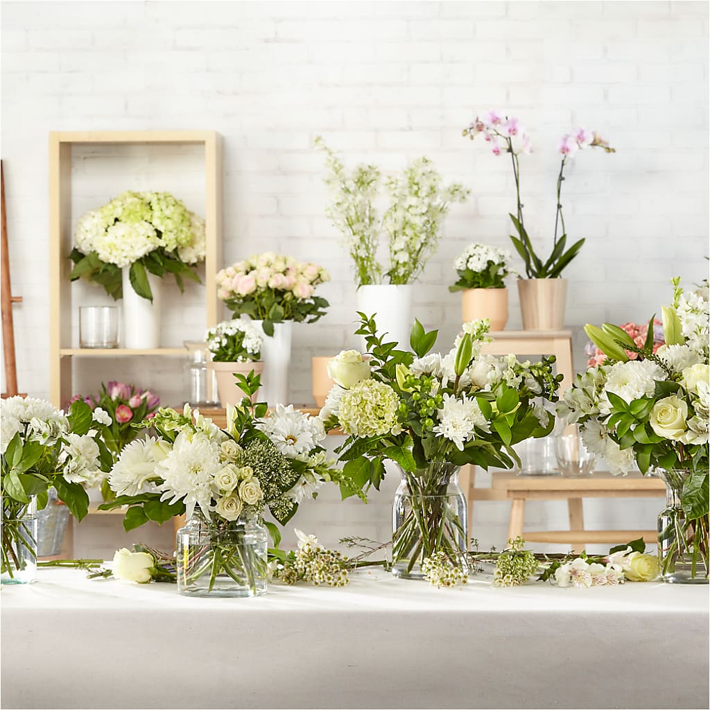 Classic Ivory – A Florist Original –  La Veranera Flower Shop, Nashville TN
