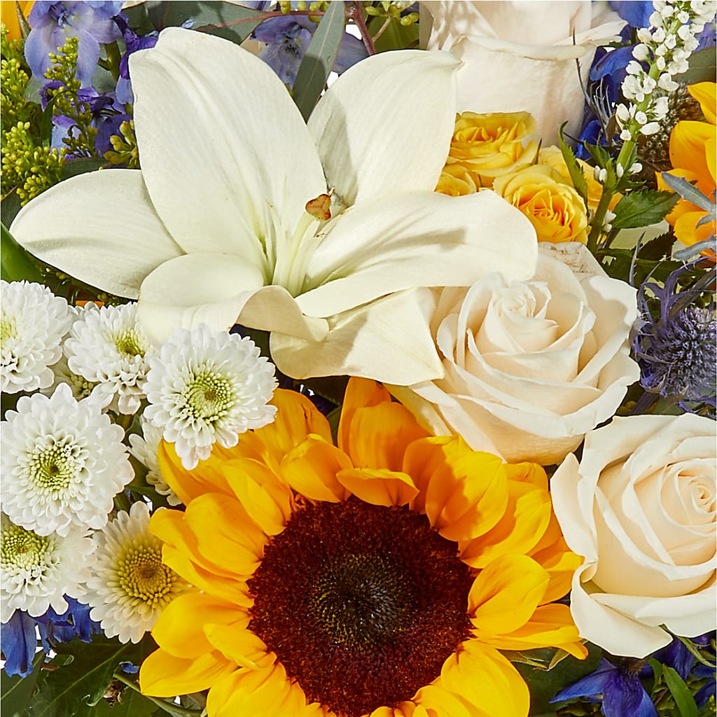 Wonderfully Sunny Bouquet –  La Veranera Flower Shop, Nashville TN